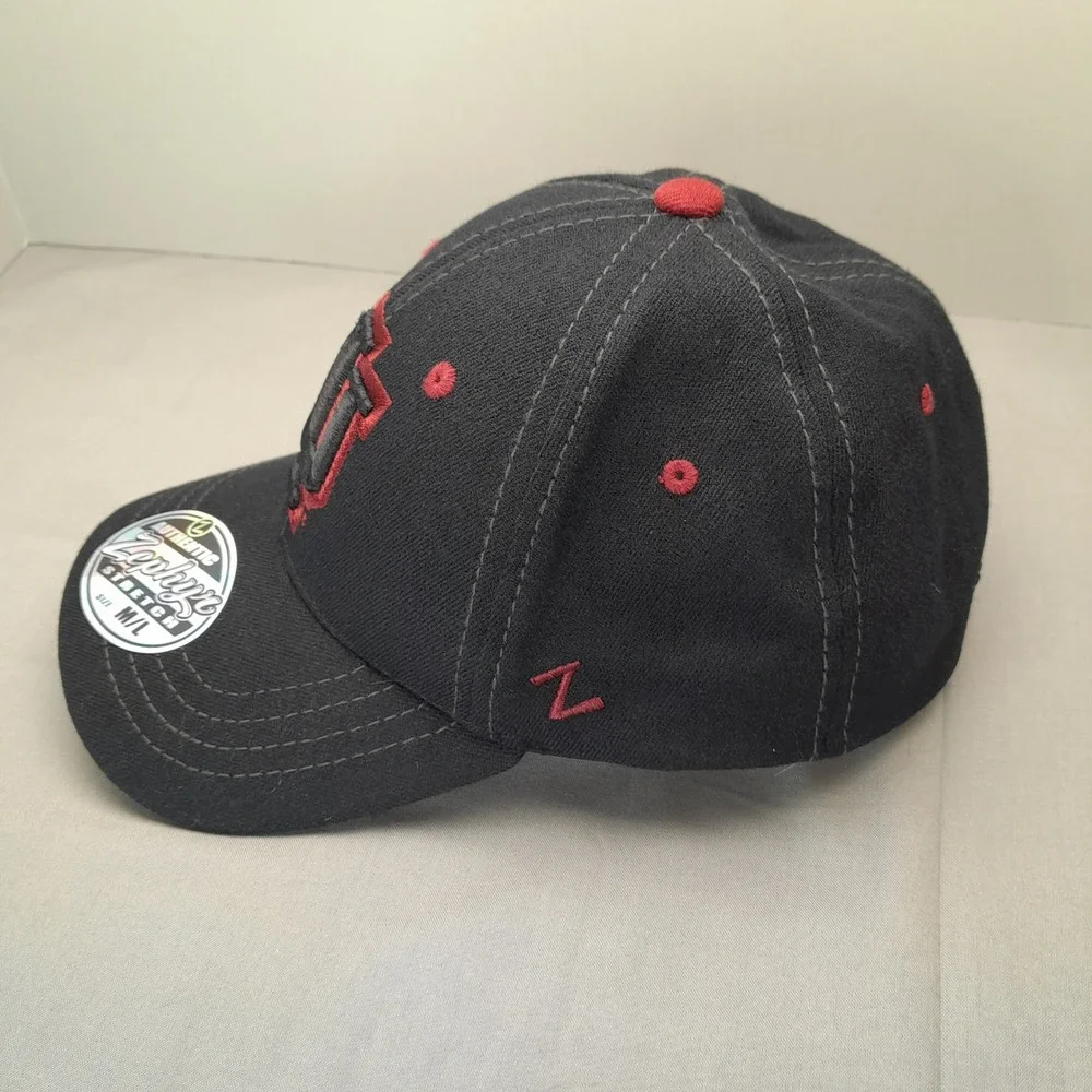 Zephyr Indiana University Hoosiers IU Hat Mens M/L Stretch Fit Charcoal Grey Cap
